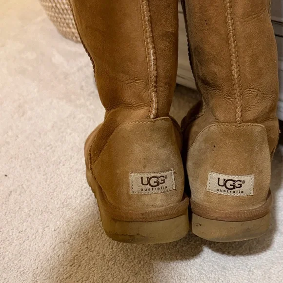 UGG Chestnut Brown Suede Tall Classic Winter Boots - Picture 5 of 5